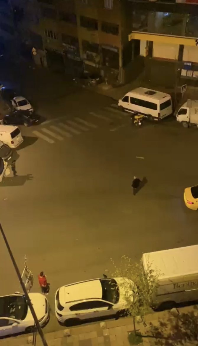 İ̇stanbul’da Bıçaklı Taksici Dehşeti: “Seni Bıçaklarım” Diyerek Çifti Kovaladı