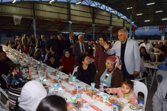 Büyükşehrin İftar Bereketi Bu Kez Anafartalar’a Taşındı