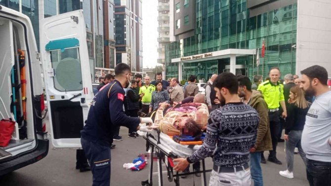 Diyarbakır’da Minibüsün Çarptığı Yaşlı Kadın Ağır Yaralandı