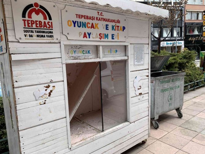 Bağış Kutusu Magandaların Yeni Hedefi Oldu