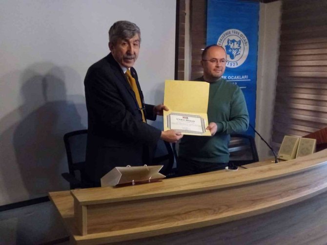 Prof. Dr. Tüzer: “Ahlaksız Bir Din Düşünebilmek Mümkün Değil”