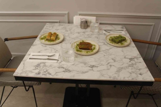 Zarife Hanım Pastaneleri Diyarbakır’ın Ağzını Tatlandırmaya Başladı