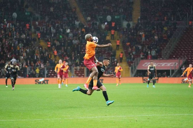 Ryan Babel Ligdeki 3. Golünü Attı