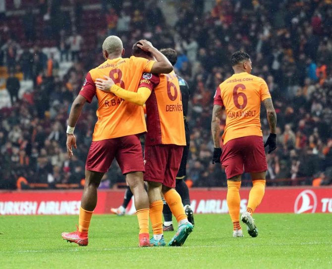 Halil Dervişoğlu’nun 4. Gol Sevinci
