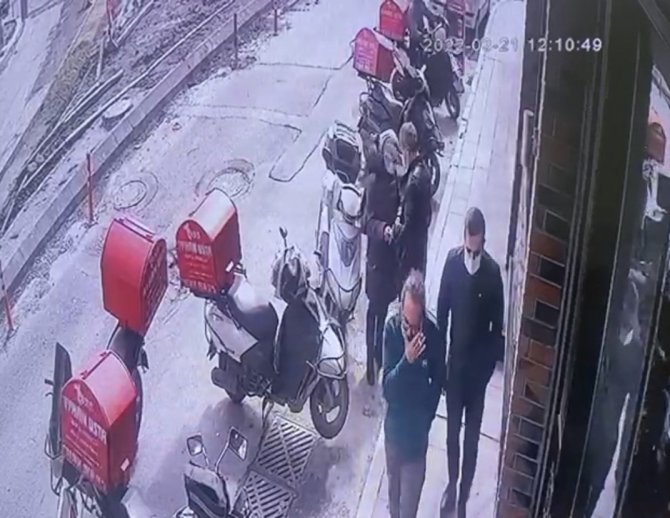İ̇stanbul’da Akıl Almaz Olay: Sahte Hoca Üfürükçülük Yöntemiyle Dolandırdı