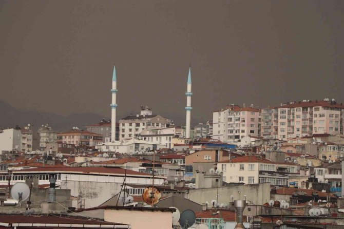 Samsun Gündüz Vakti Geceyi Yaşadı