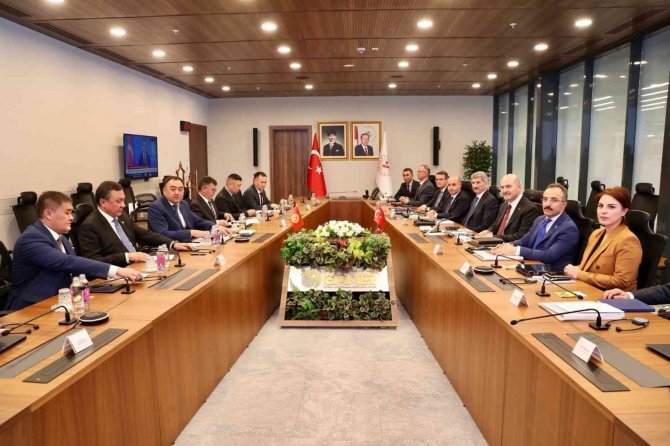 Bakan Soylu, Kırgız Mevkidaşı Niyazbekov İle Bir Araya Geldi