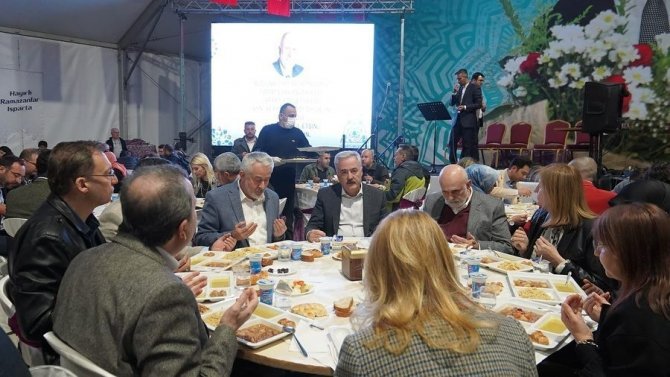 Prof. Dr. Ahmet Şimşirgil: "Ramazan Ayındaki Her An Kıymetlidir’’