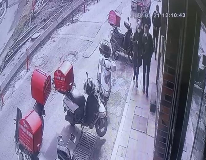 İ̇stanbul’da Akıl Almaz Olay: Sahte Hoca Üfürükçülük Yöntemiyle Dolandırdı
