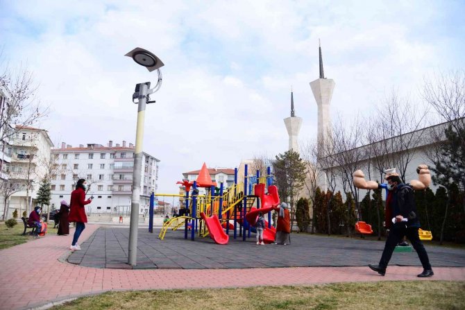 Kahramankazan’da Parklar Bahara “Merhaba” Dedi