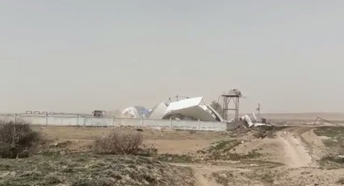 Şiddetli Rüzgar, Mandıraların Çatılarını Uçurdu