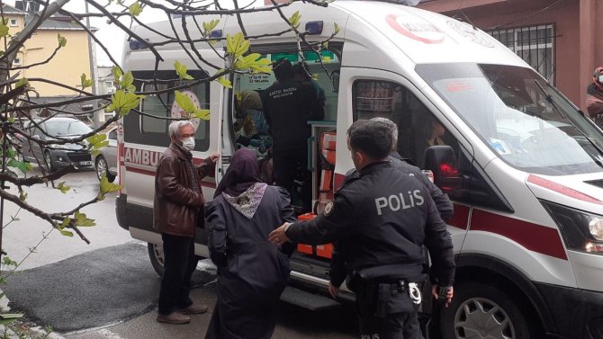 Yangında Mahsur Kalan 6’sı Çocuk 13 Kişiyi İtfaiye Ekipleri Kurtardı