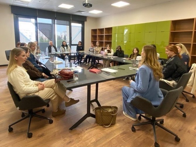 Savaş Mağduru Ukraynalılara Maltepe’de Eğitim Desteği