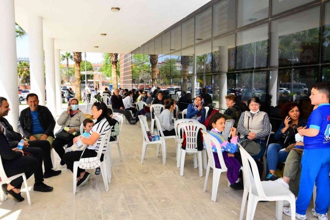Manavgat 23 Nisan Satranç Turnuvasına 300 Genç Katıldı