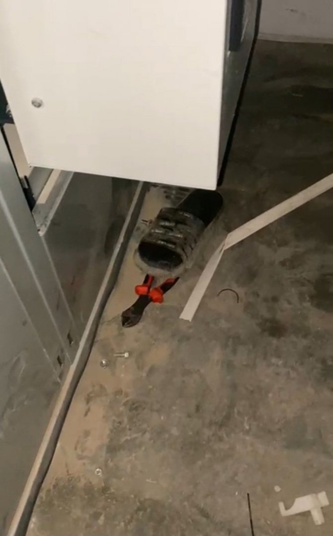 Hırsızlık İçin Girdiği Elektrik Trafosunda Akıma Kapılan Şahıs Ağır Yaralandı
