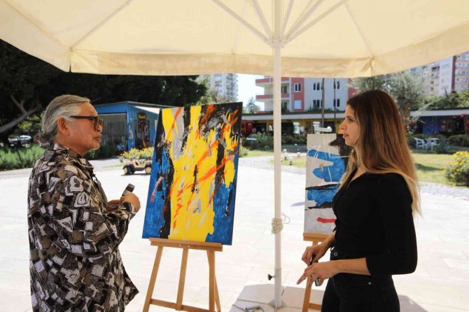 Dünyaca Ünlü Ressam Mezitli Sanat Çarşısında Atölye Çalışması Yaptı