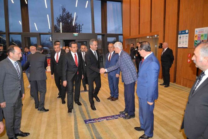 Milli Eğitim Bakanı Özer: “Yatırımlar Sayesinde Kız Çocuklarının Eğitimle İlgili Sorunu Kalmadı”