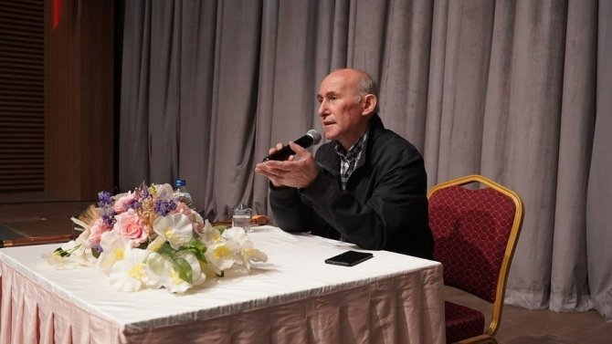 Prof. Dr. Ahmet Şimşirgil: "Ramazan Ayındaki Her An Kıymetlidir’’