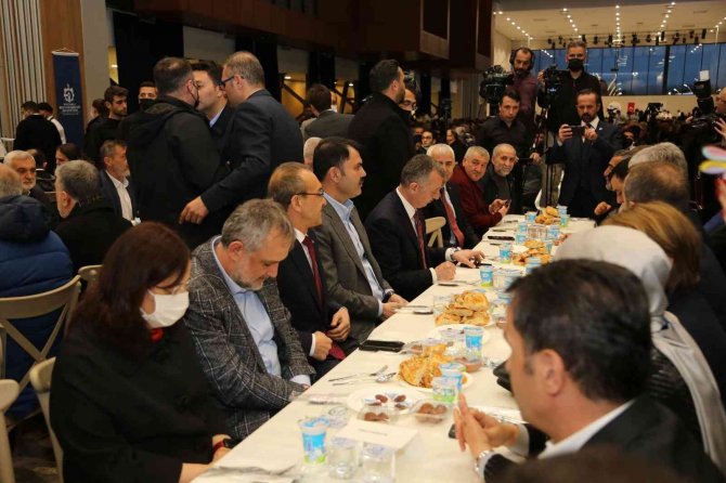 Bakan Kurum: “Ülkeye, Millete Sevginin Ölçüsü Yapılan Hizmetlerdir, Yatırımlardır”