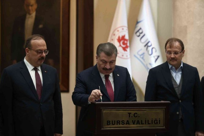 Sağlık Bakanı Koca: "Salgın Her Geçen Gün Gündemden Çıkmaya Başladı"