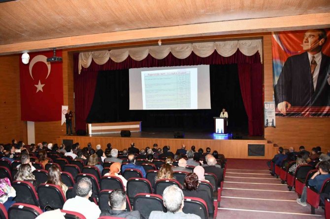 Siirt’te Bağımlılıkla Mücadele Temalı Çalıştay Düzenlendi
