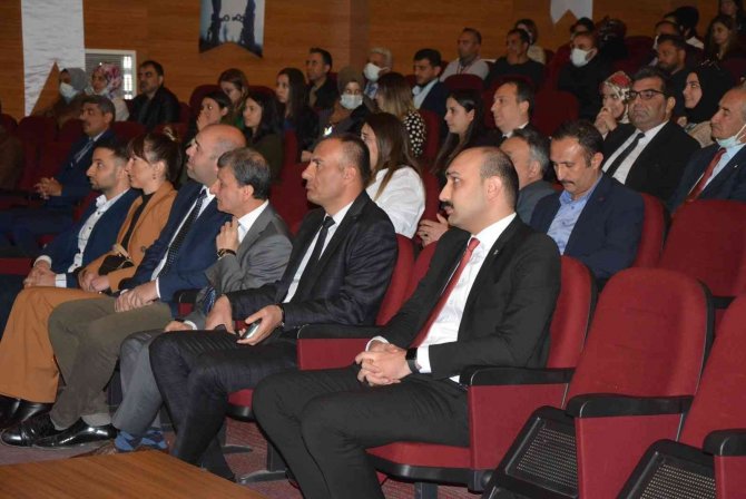 Siirt’te Bağımlılıkla Mücadele Temalı Çalıştay Düzenlendi