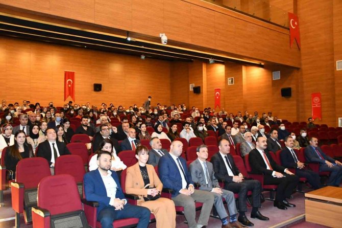 Siirt’te Bağımlılıkla Mücadele Temalı Çalıştay Düzenlendi