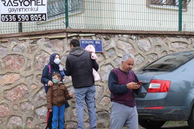 Mumdan Çıktığı İddia Edilen Yangında 1’i Çocuk 4 Kişi Dumandan Etkilendi