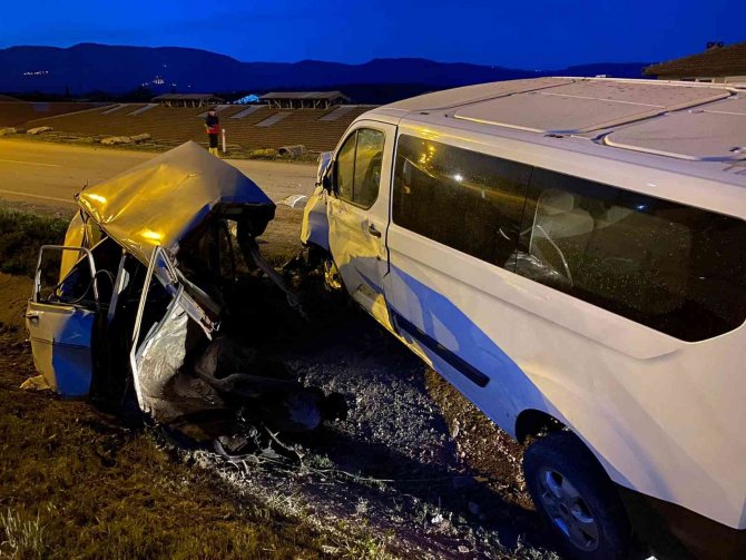 Sinop’ta 2 Kişinin Öldüğü Kazada Minibüs Şoförü Tutuklandı