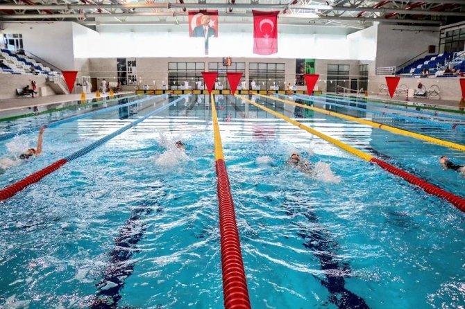 Yüzmede Vize Yarışları Sona Erdi