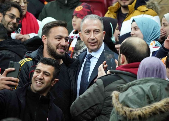 Spor Toto Süper Lig: Galatasaray: 0 - Yeni Malatyaspor: 0 (İ̇lk Yarı)