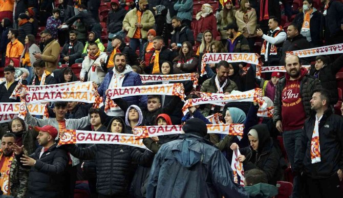 Galatasaray - Yeni Malatyaspor Maçını 18 Bin 451 Taraftar İzledi