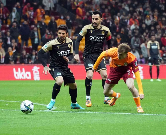 Spor Toto Süper Lig: Galatsaray: 0 - Yeni Malatyaspor: 0 (Maç Devam Ediyor)