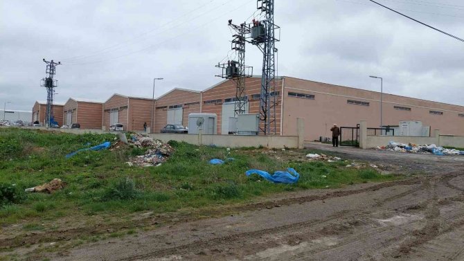 Dereyi Kırmızıya Boyayan Fabrikaya En Üst Sınırdan Ceza