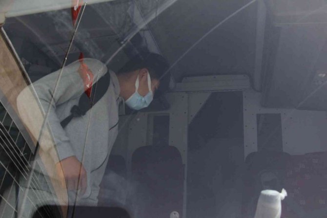 Düzensiz Göçmenler Ülkelerine Göçmen Geri Gönderme Merkezleri’nden Böyle Gönderiliyor