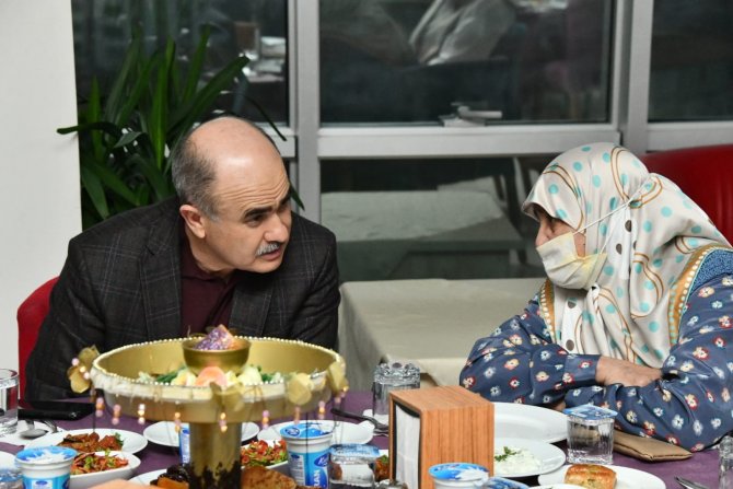 Samsun Valisi Huzurevi Sakinleri İle İftar Yaptı