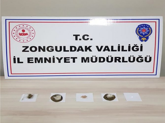 Zonguldak Polisinden İki Ayrı Uyuşturucu Operasyonu: 9 Gözaltı