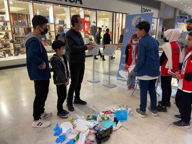 Karbon Ayak İziyle Çevre Kirliliğine Dikkat Çektiler