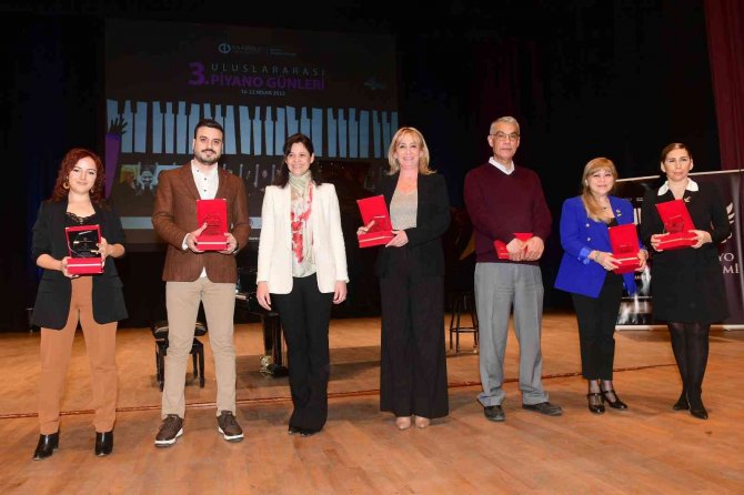 3. Uluslararası Piyano Günleri Gülsin Onay Konseri İle Başladı