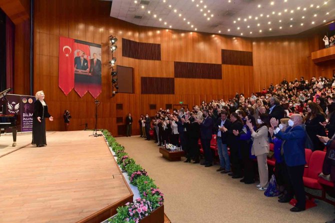 3. Uluslararası Piyano Günleri Gülsin Onay Konseri İle Başladı
