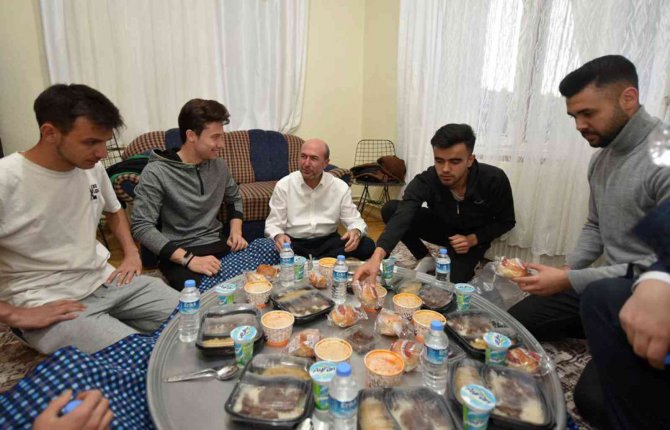 Başkan Pekyatırmacı’dan Yoğun Ramazan Temposu