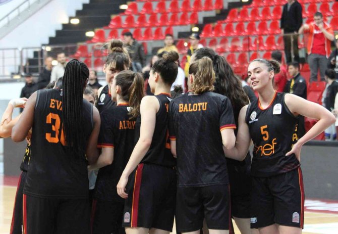 Kadınlar Basketbol Süper Ligi: Kayseri Basketbol: 72 - Galatasaray: 78