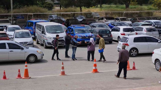 Muğla’daki Yangınla İlgili Gözaltına Alınan 3 Şüpheli Adliyeye Sevk Edildi