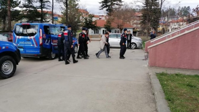 Haberleşme Ve Enerji Kablolarını Çalan 3 Kişi Tutuklandı