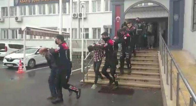 Bursa’da ’’Bahar Temizliği’’ Operasyonu Şüphelisi 41 Kişi Adliyeye Sevk Edildi