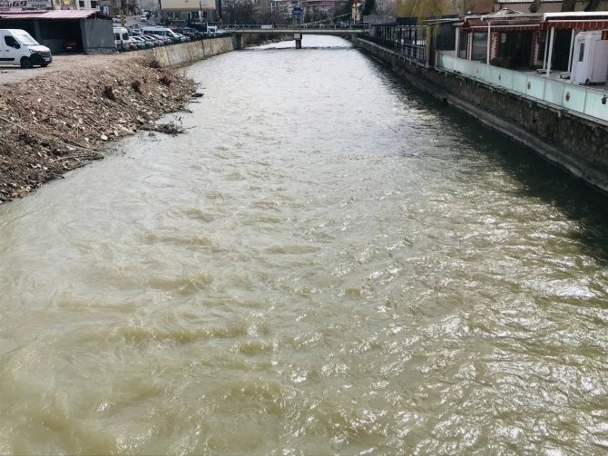 Çoruh Nehri Artan Debisiyle Bayburt’u Venedik’e Benzetti