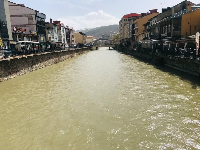 Çoruh Nehri Artan Debisiyle Bayburt’u Venedik’e Benzetti