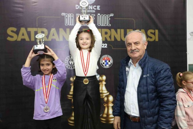Derince’de Satranç Şöleni