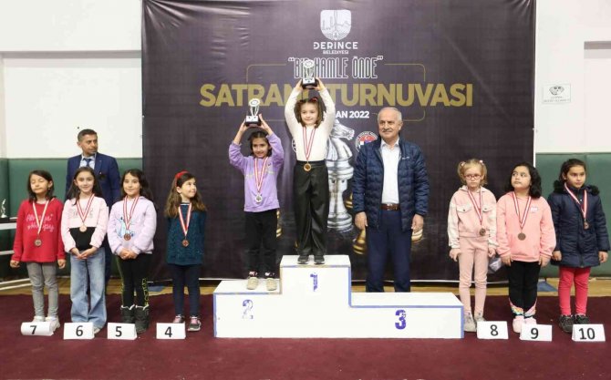 Derince’de Satranç Şöleni