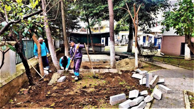 Maltepe’nin Mahallelerinde Yenileme Çalışmaları Sürüyor
